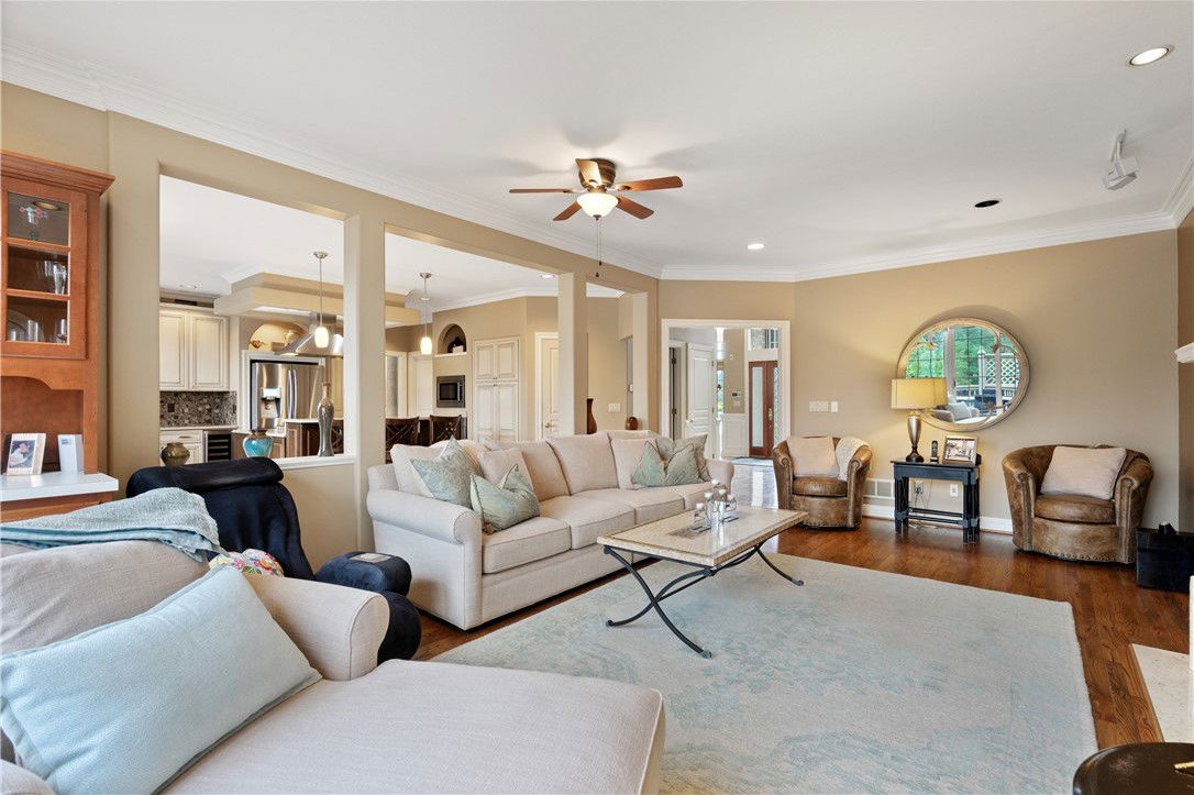 2106 S Villa Drive, Hampton, 15044