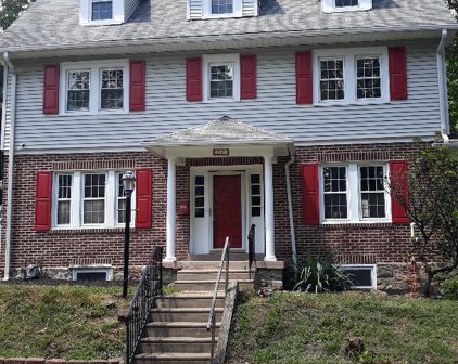301 Sylvan Ave, Norwood