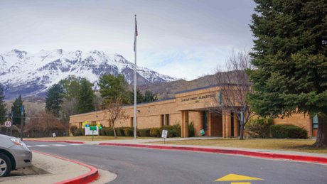Canyon Crest elementary school in Provo front main building