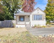 2072 NE Fairview Avenue, Grants Pass image