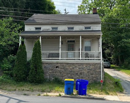 1642 Mount Rose Ave, York