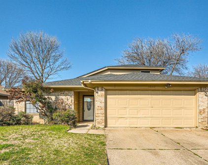 1816 Lincolnshire  Way, Fort Worth