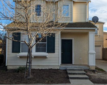 375 Port LN, Greenfield