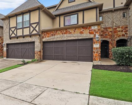 905 Brook Forest  Lane, Euless