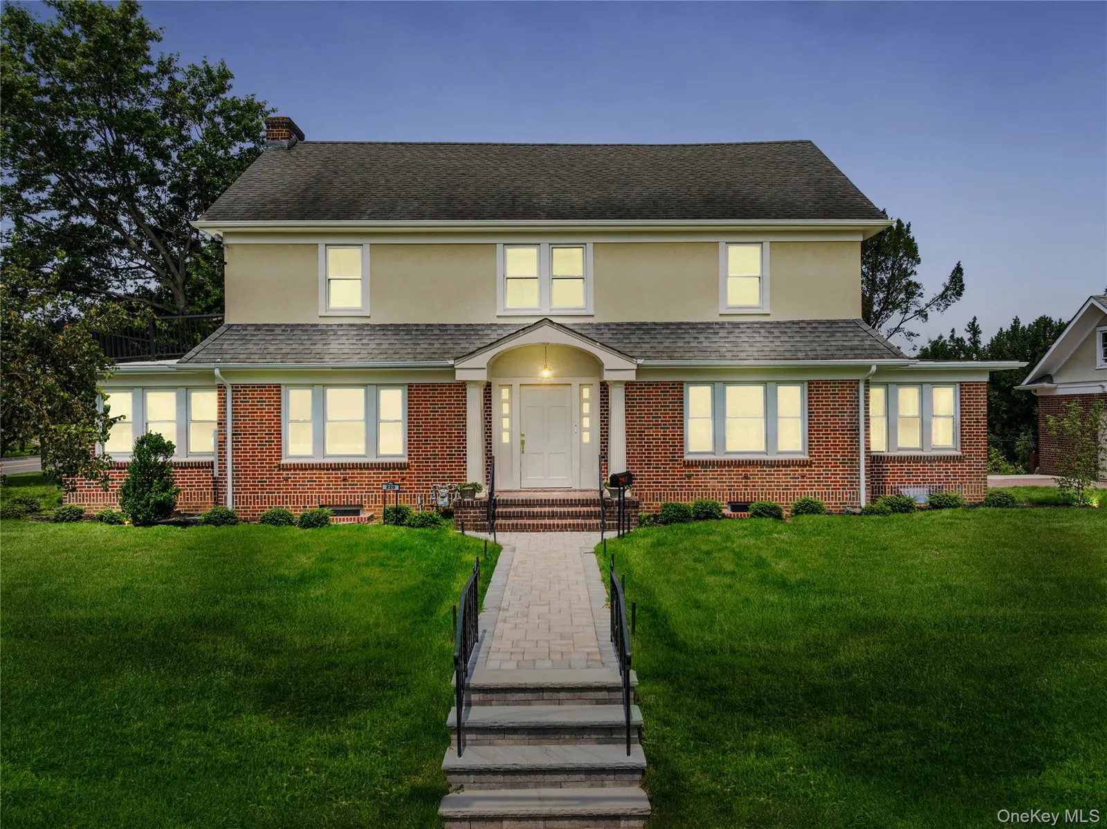 Exterior of 220 Pomander Road, Mineola, NY 11501