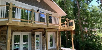 231 Hughes Street, Seneca