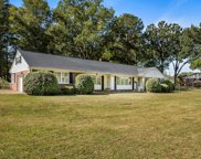 201 Lake Street, Laurens image