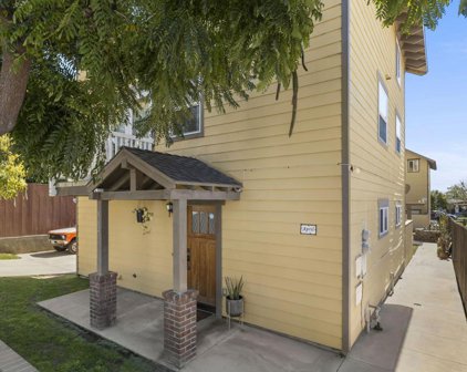 962 968 Poinsettia Place, Ventura