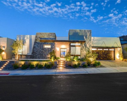 2227 Summit Mesa Lane, Henderson