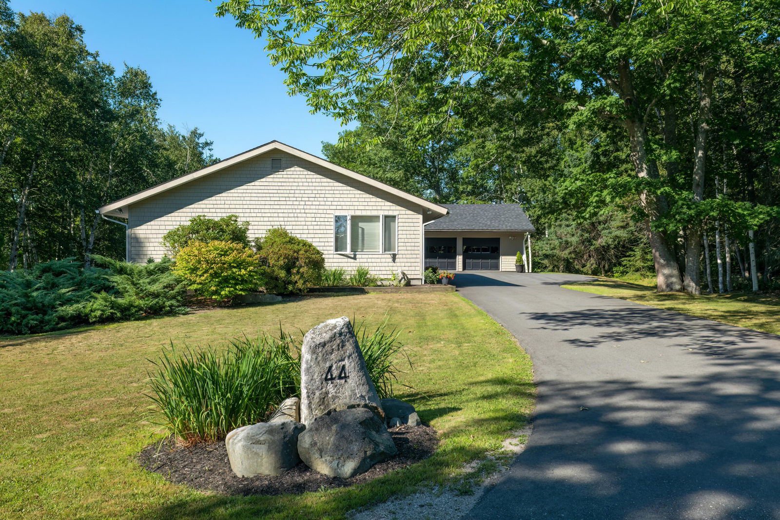 44 Latour Street, Castine, 04421
