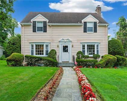 22 Berrian Road, New Rochelle