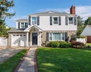 9 Foster Avenue, Malverne image