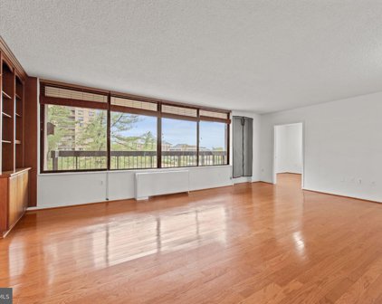 3705 S George Mason Dr Unit #305S, Falls Church