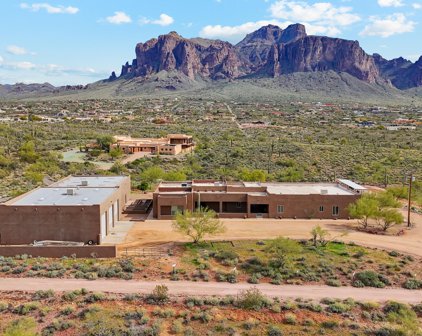 3307 N Mountain View Road, Apache Junction