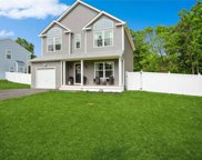 1 Cramer Court, Medford image