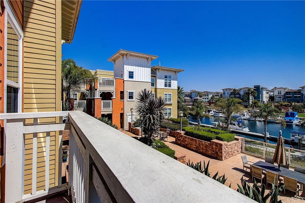 1542 Seabridge Lane, Oxnard, 93035