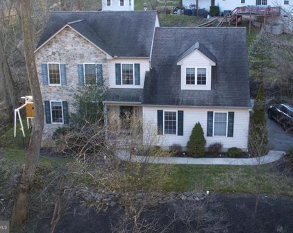 147 Eckman Rd, Lancaster