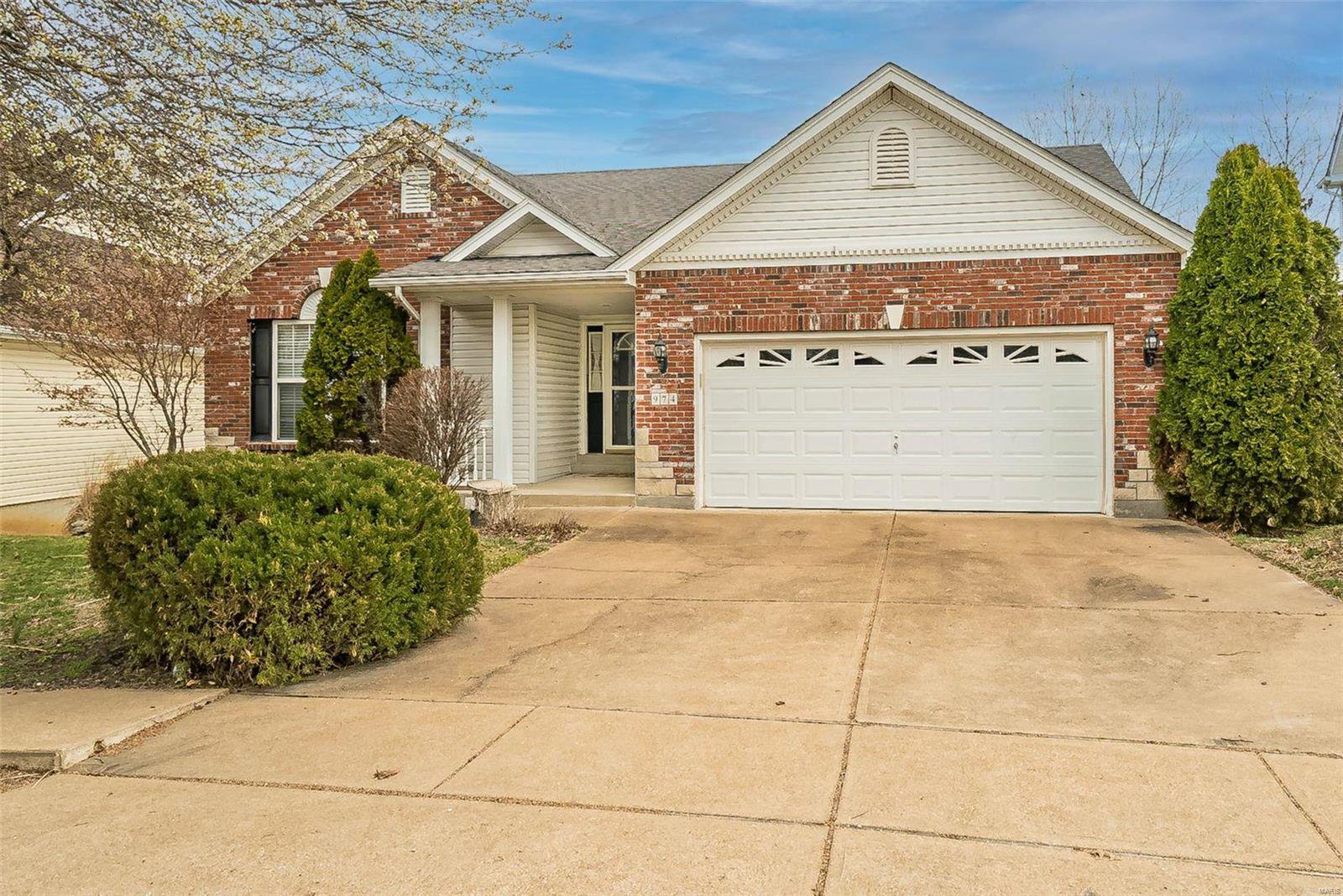 974 Winter Lake Drive, Fenton, 63026