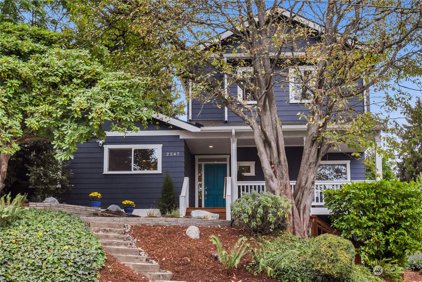 2547 NE 98th Street, Seattle