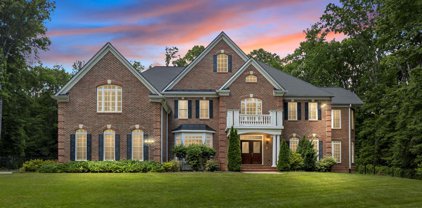 5816 Hallowing Dr, Lorton