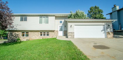 1706 12th Avenue SE, Mandan