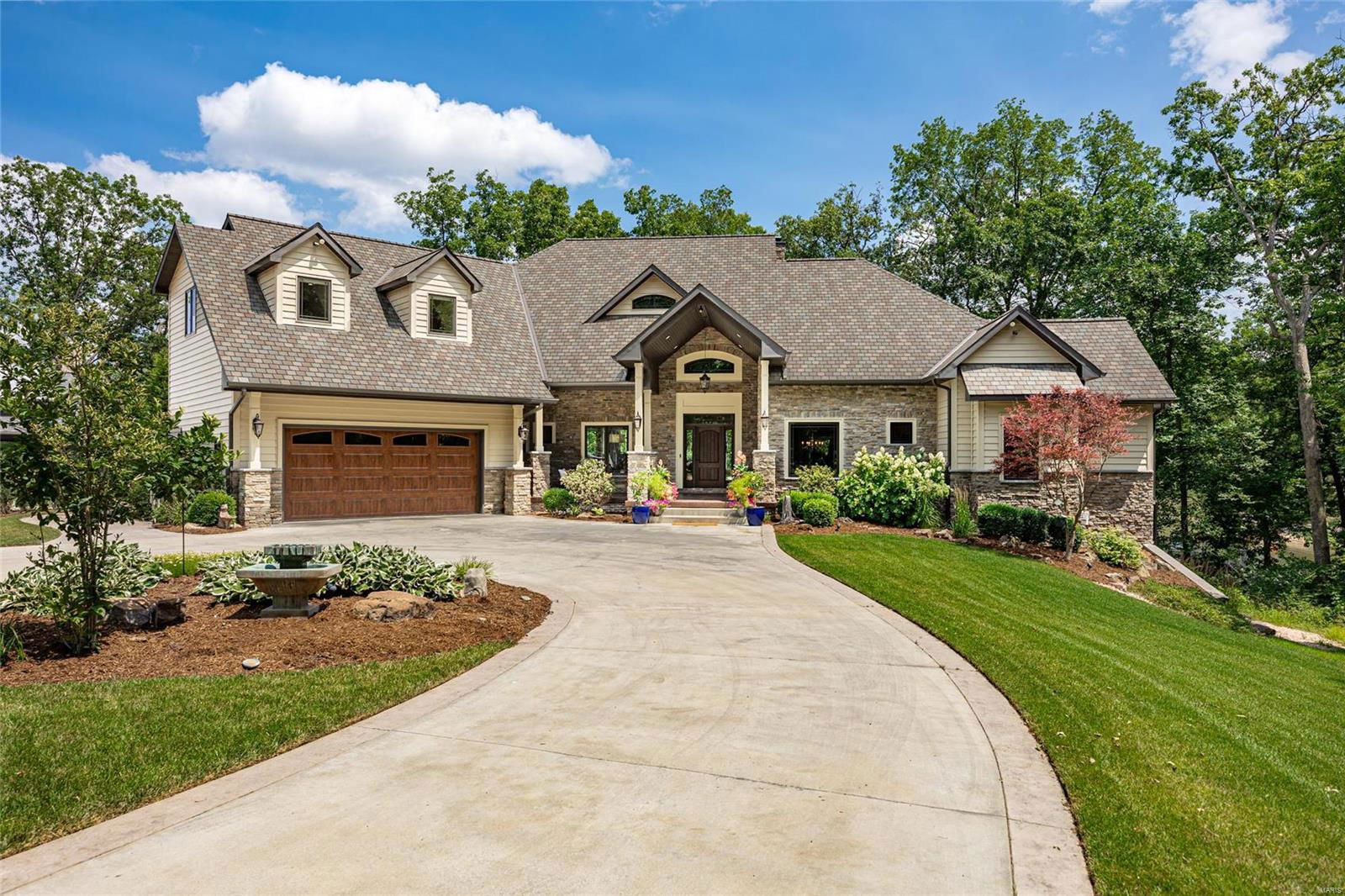 8386 E Twin Oaks Drive, Effingham, 62401