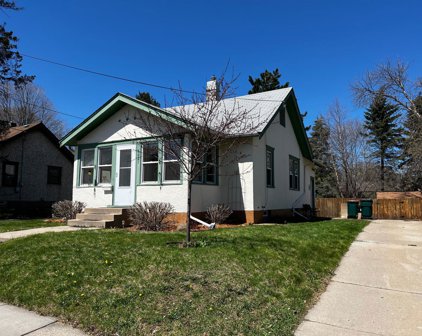 1021 42nd Avenue NE, Columbia Heights