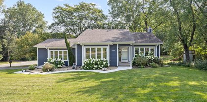 4454 Chatsworth Street N, Shoreview