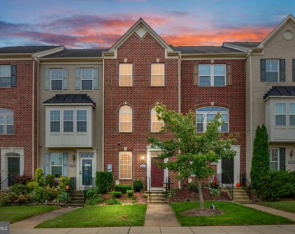 3809 Commodore Joshua Barney Dr Ne, Washington