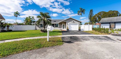 8910 Nw 14th St, Pembroke Pines