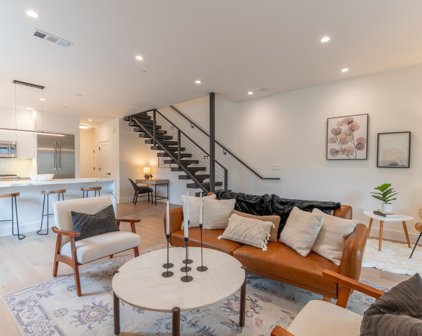 457 Wave ST 4, Monterey