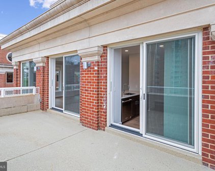 635 Slaters Ln Unit #301, Alexandria