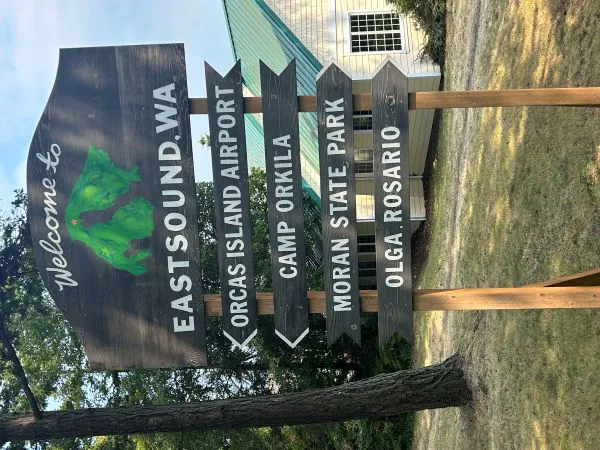 eastsound sign