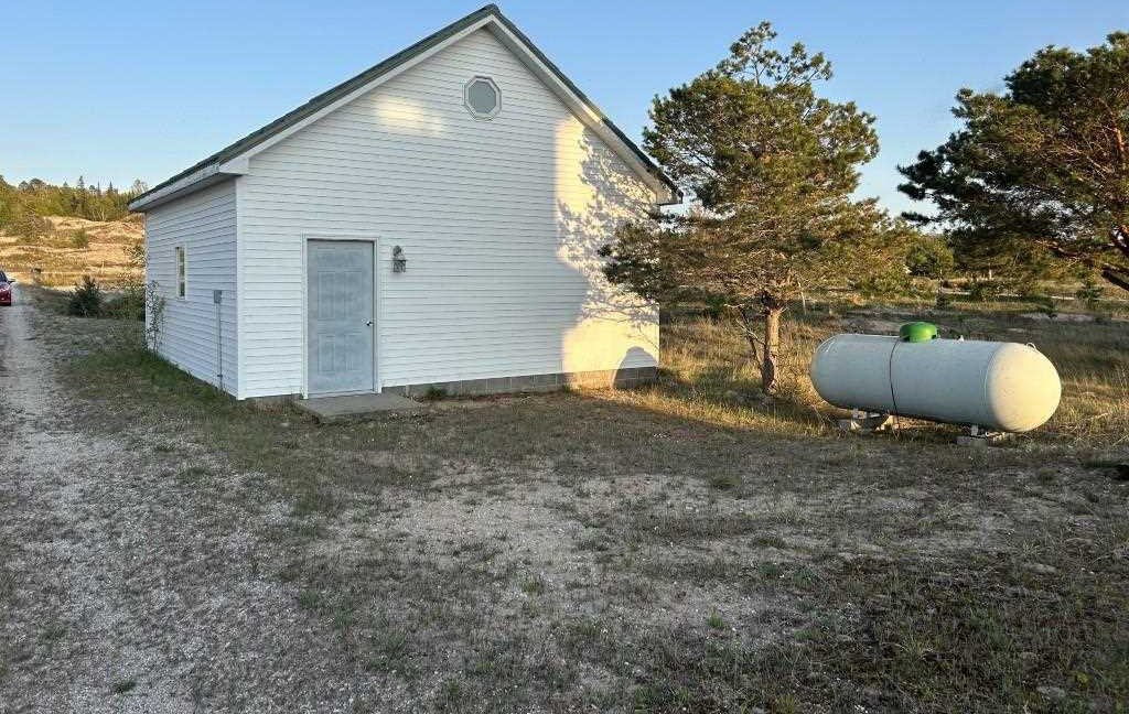 8783 Sturgeon Bay Drive, Harbor Springs, 49740