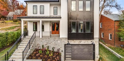 2725 S Arlington Ridge Rd, Arlington