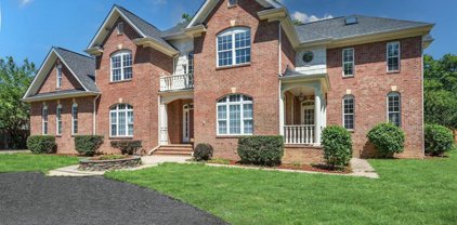 6614 Quander Rd, Alexandria