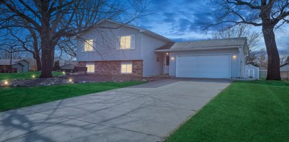 1546 Hillview Road, Shoreview