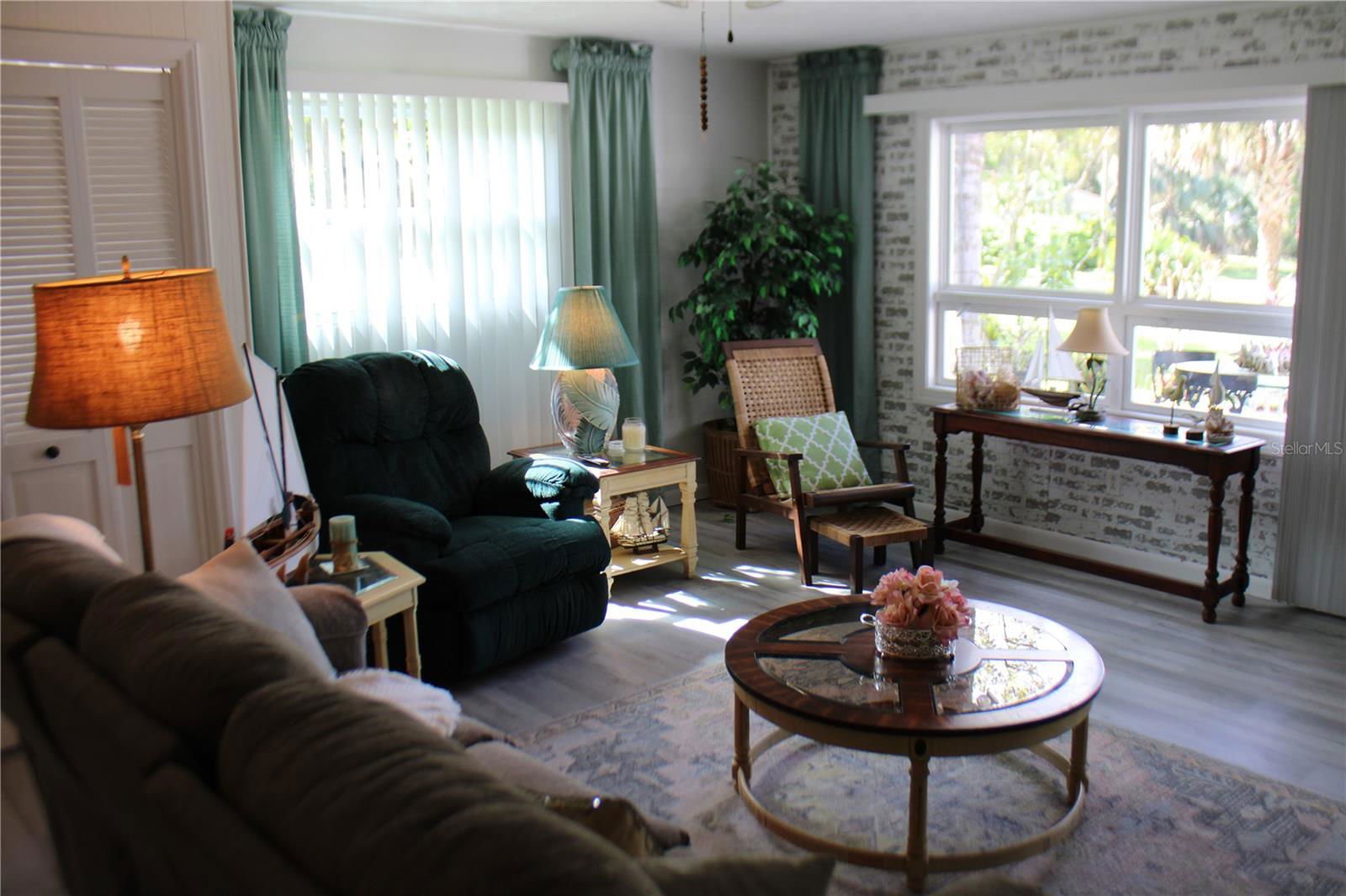 495 Oliver Drive, New Smyrna Beach, 32168