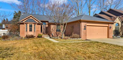 31207 GRAYSON, Chesterfield Twp