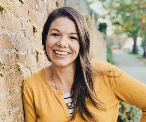 ashley ferri -  realtor/broker