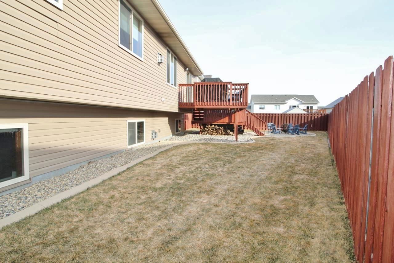 2825 Grey Eagle Pass, Minot, 58703