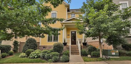 525 E Sydenham Dr, Franklin