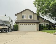 34 Larchwood, Oakley image