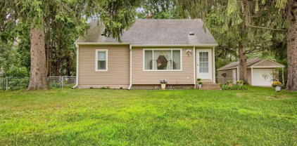 8 Inner Drive, Circle Pines