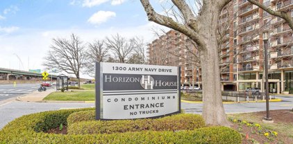 1300 Army Navy Dr Unit #628, Arlington