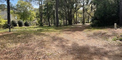 8 Spring Hill Court, Bluffton