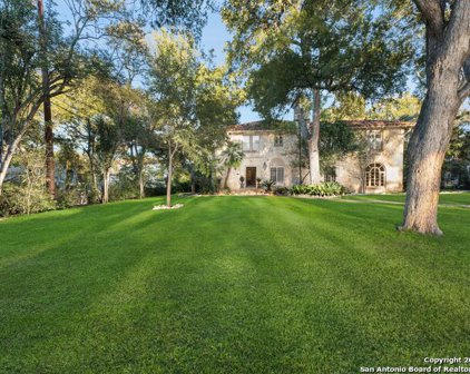 156 Thelma Dr, San Antonio