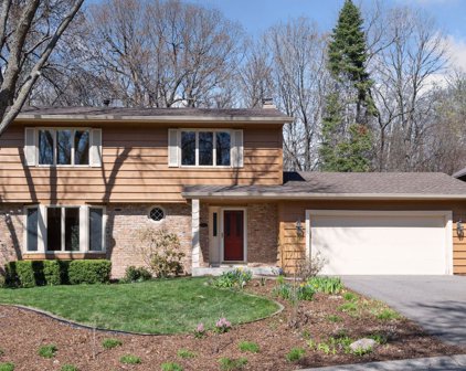 10220 Amsden Way, Eden Prairie