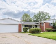 16618 SURREY, Livonia image