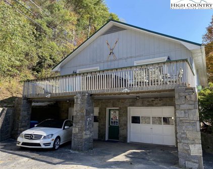 1150 Winklers Creek Road, Boone